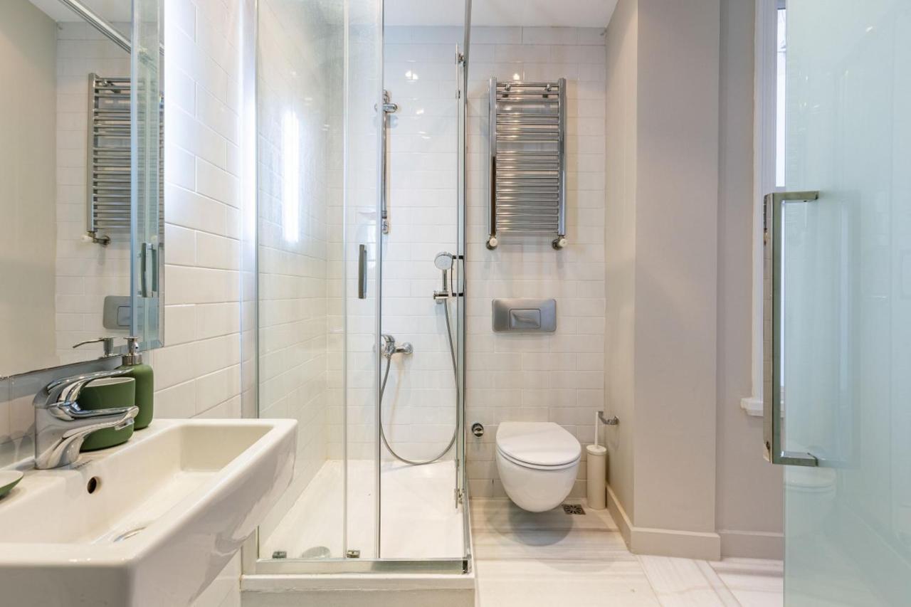 Mesmerizing Flat With Bosphorus View In Beyoglu Apartment Istanbul Ngoại thất bức ảnh